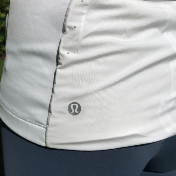Lululemon Reflective Insulated White Running Vest - Picture 4 of 5
